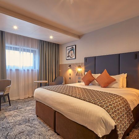 Crowne Plaza Reading Hotel Bagian luar foto