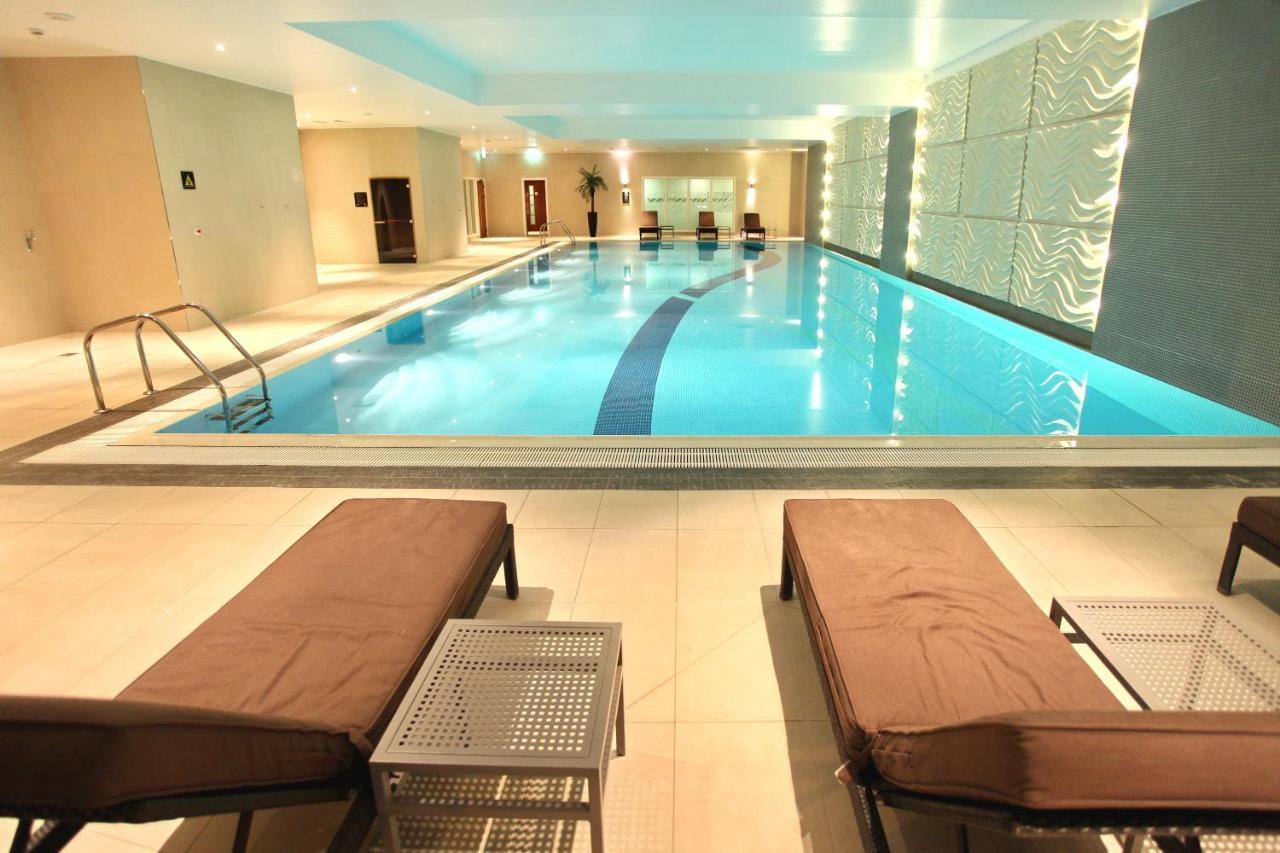 Crowne Plaza Reading Hotel Bagian luar foto