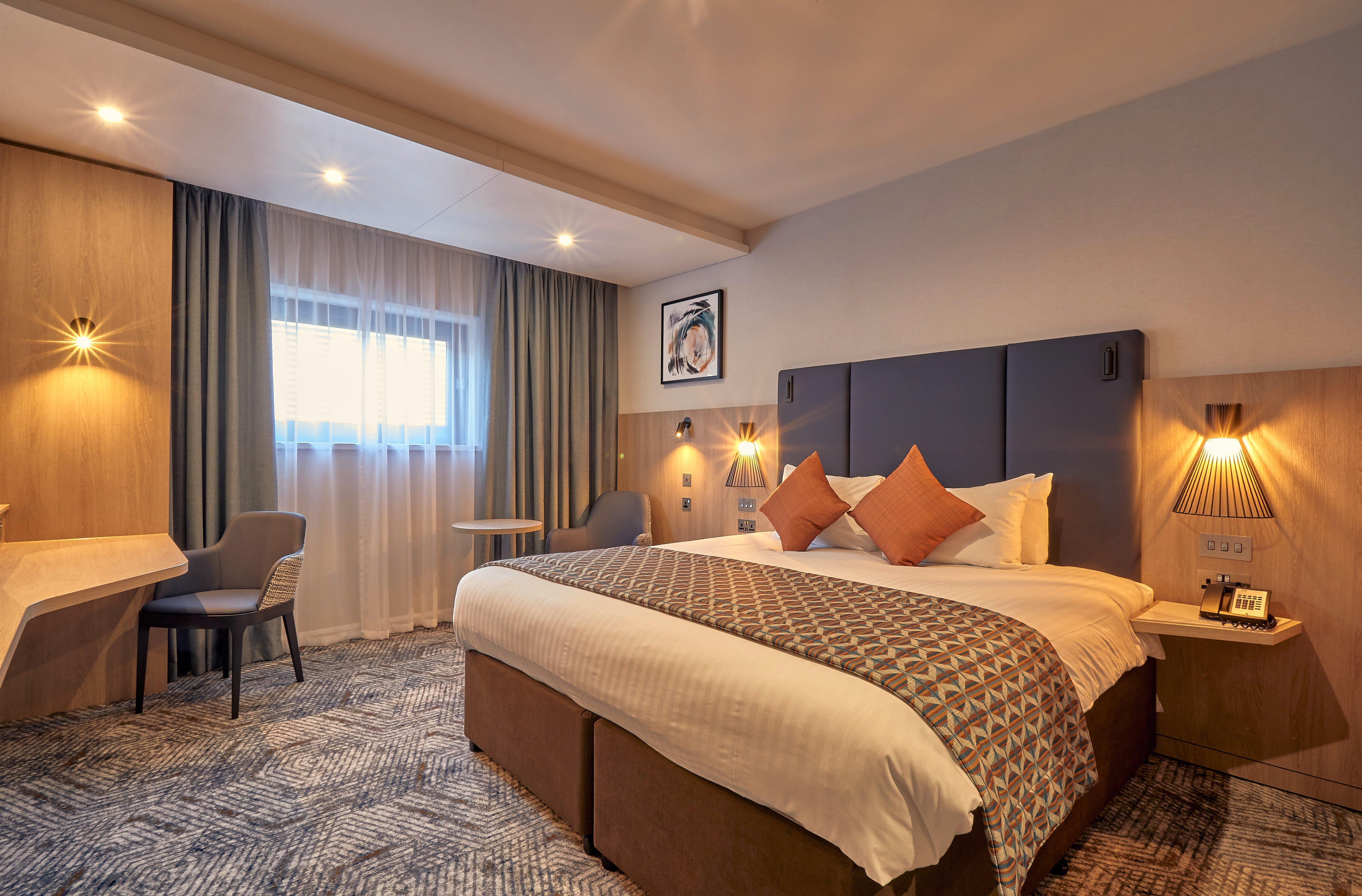 Crowne Plaza Reading Hotel Bagian luar foto