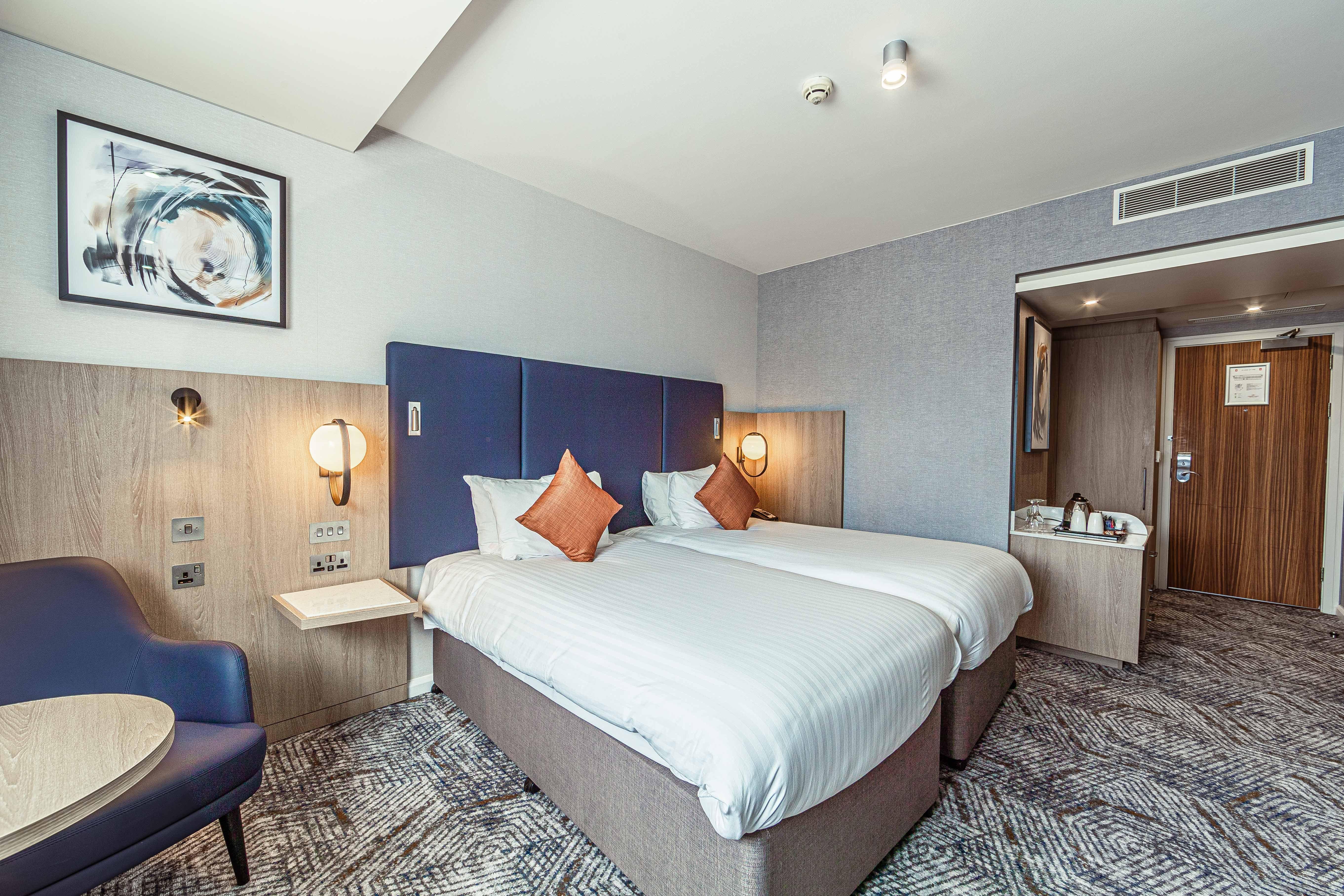 Crowne Plaza Reading Hotel Bagian luar foto