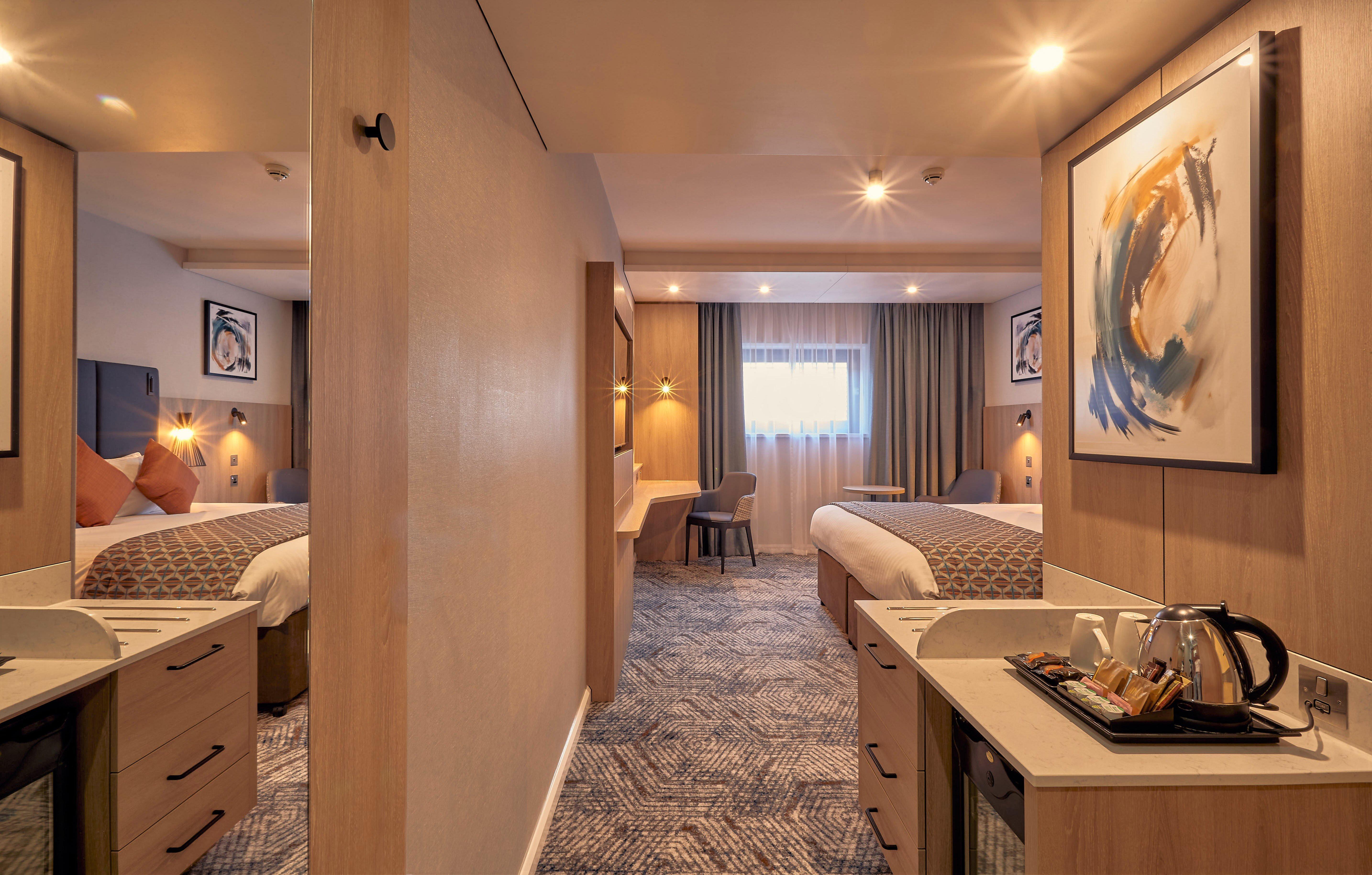 Crowne Plaza Reading Hotel Bagian luar foto