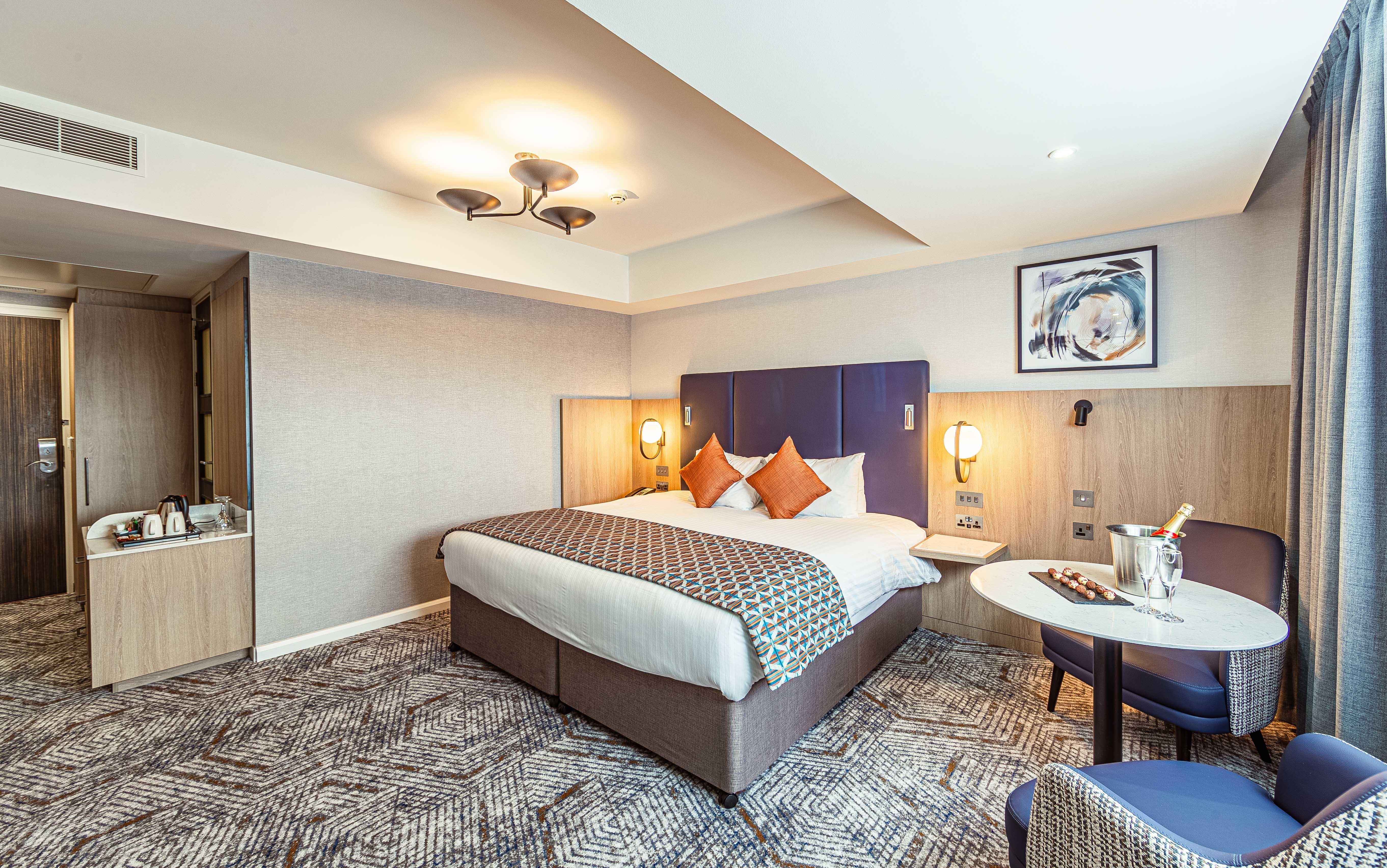 Crowne Plaza Reading Hotel Bagian luar foto
