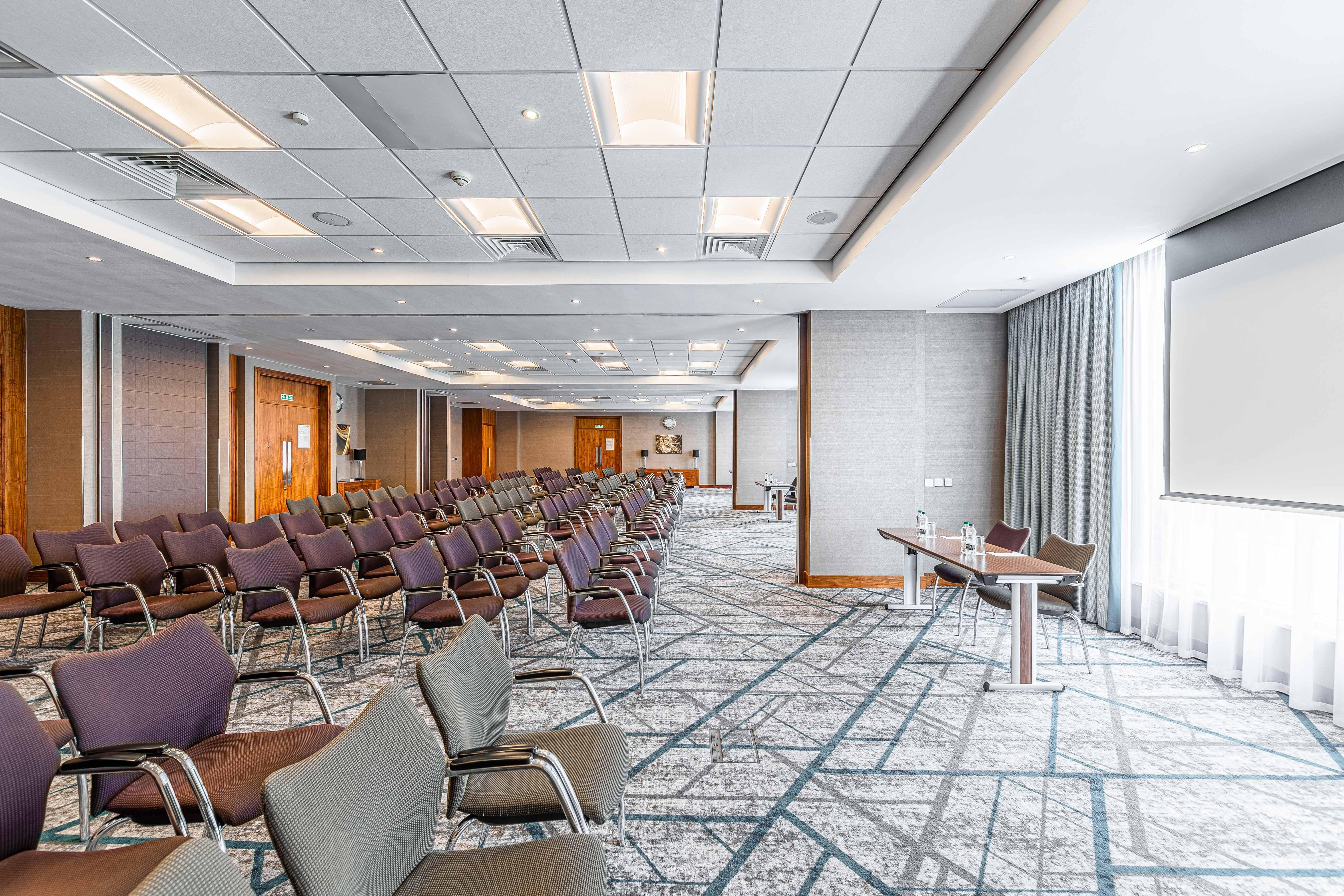 Crowne Plaza Reading Hotel Bagian luar foto